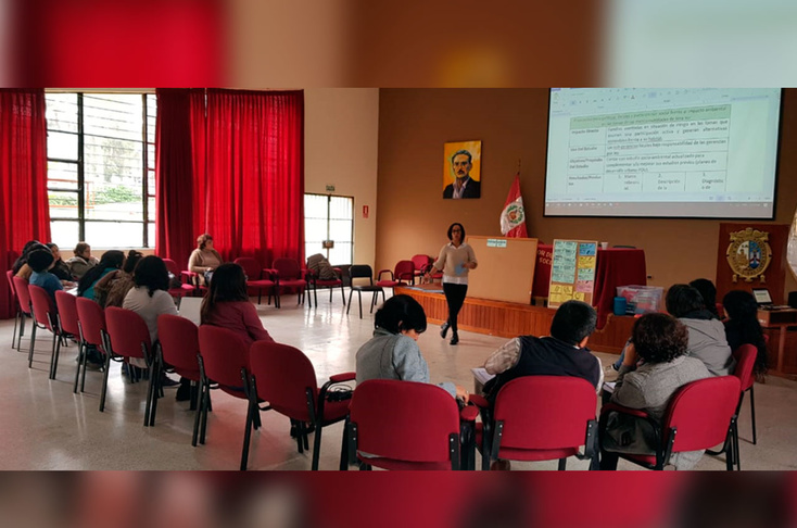 Victoria Salazar Gil transfiere enfoque IAD en la Universidad San Marcos en Lima 