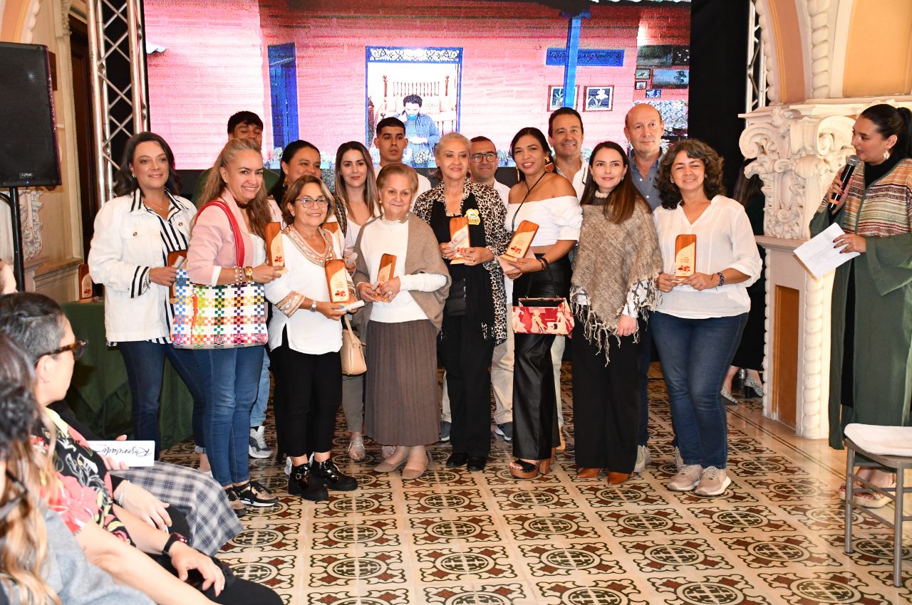 La UAM también se unió a la celebración de los 10 años de Artesanías de Caldas.