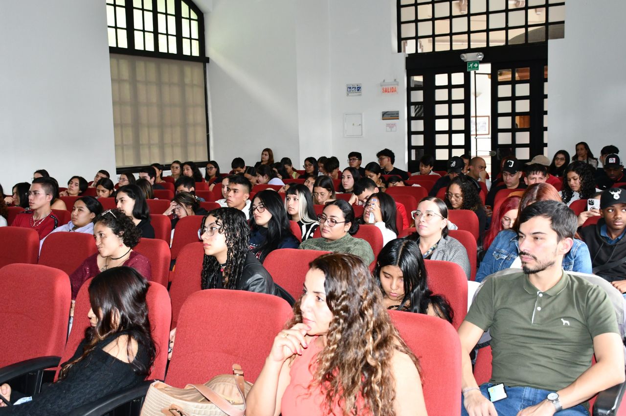 Charla en la UAM con La 23: Aceleracionismo Cultural.