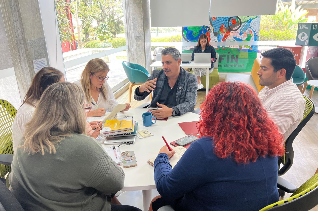 Encuentro en la UAM para explorar nuevas oportunidades de colaboración.