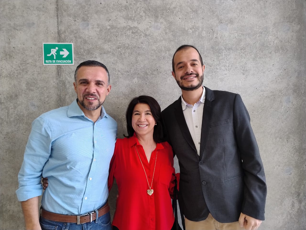 Daniel Hincapié Rojas investigó los beneficios de los aditivos de cascarilla de arroz en el fibrocemento bajo la dirección de Oscar Moscoso Londoño y la co-dirección de Posidia Pineda Gómez, con la asesoría de Francy Nelly Jiménez.