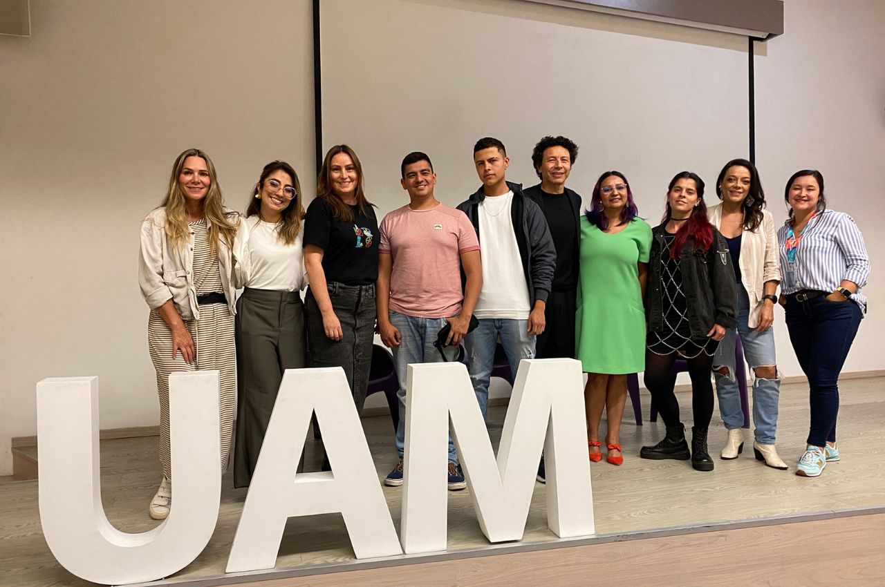 Equipo de diseñARTE con invitadas al panel de Joyería, además con los docentes UAM