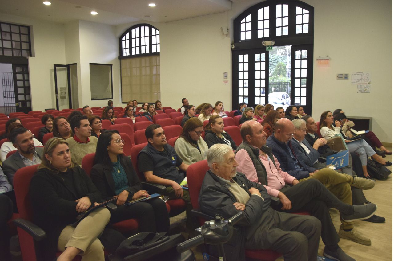 Equipo trabajando por el Direccionamiento Estratégico de la UAM