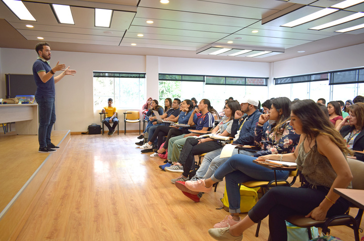 grupo-de-taller-de-escritura-delfin