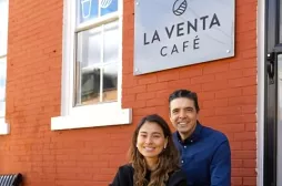 Graduado UAM posiciona su primera tienda de café en Estados Unidos Daniel Luna Fals, graduado UAM del programa de Economía.
