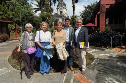 primera promoción de Odontología UAM Primera promoción de Odontología UAM