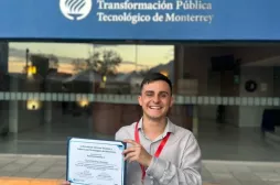 Darío Martínez en programa de función pública en América Latina, en Monterrey