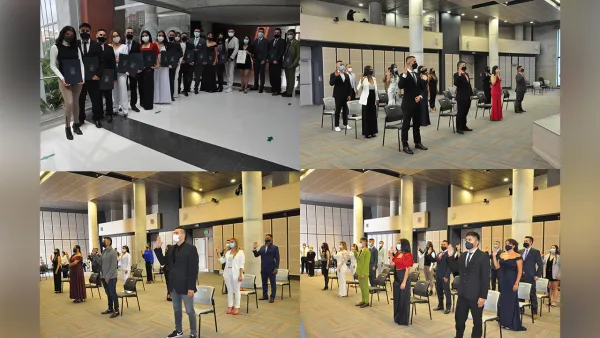 Personas en ceremonia de graduación
