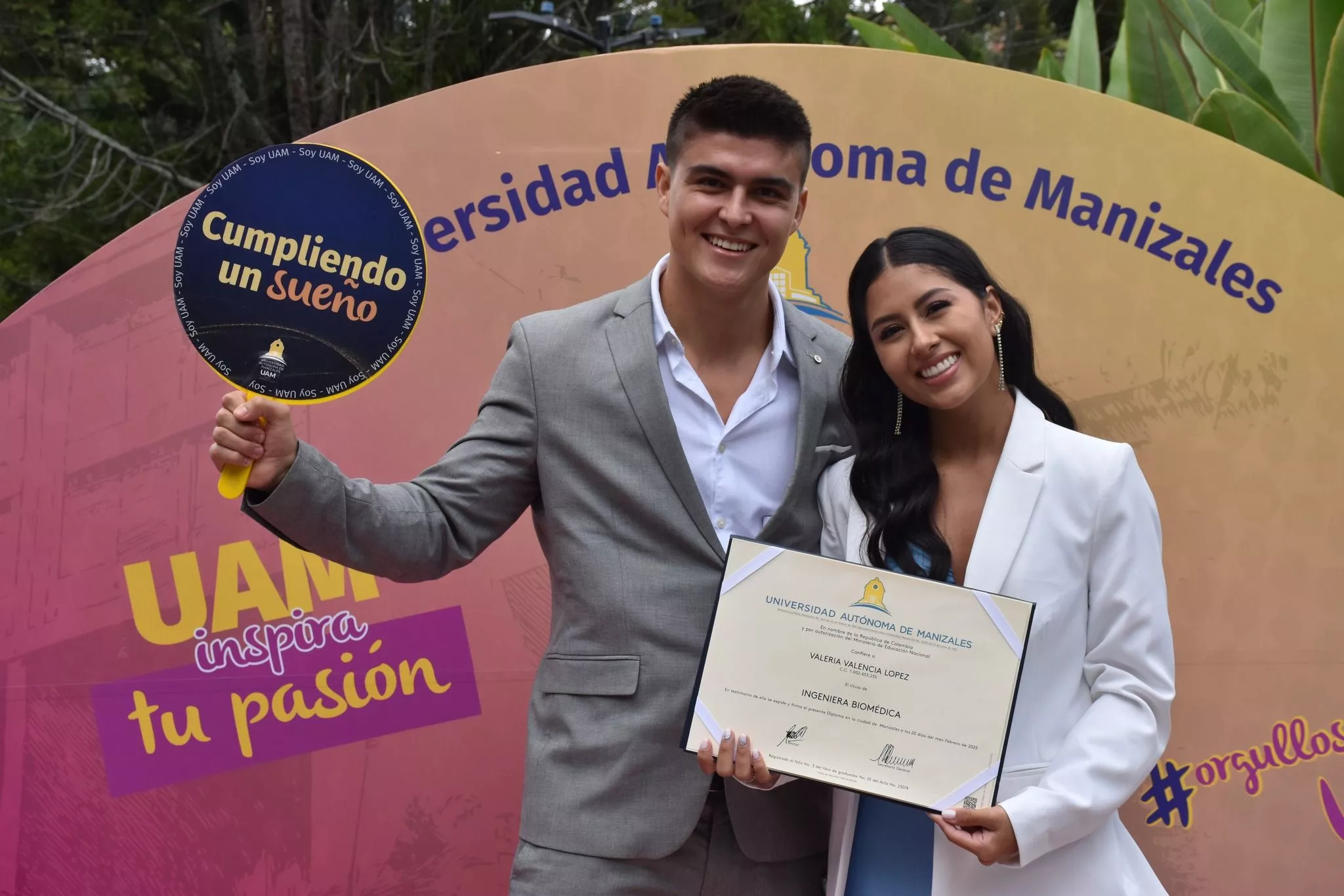 graduada UAM celebra su grado en febrero 2025