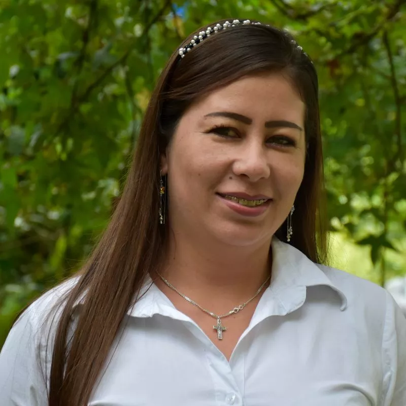 Leidy Alejandra Marín Cárdenas, Auxiliar biblioteca