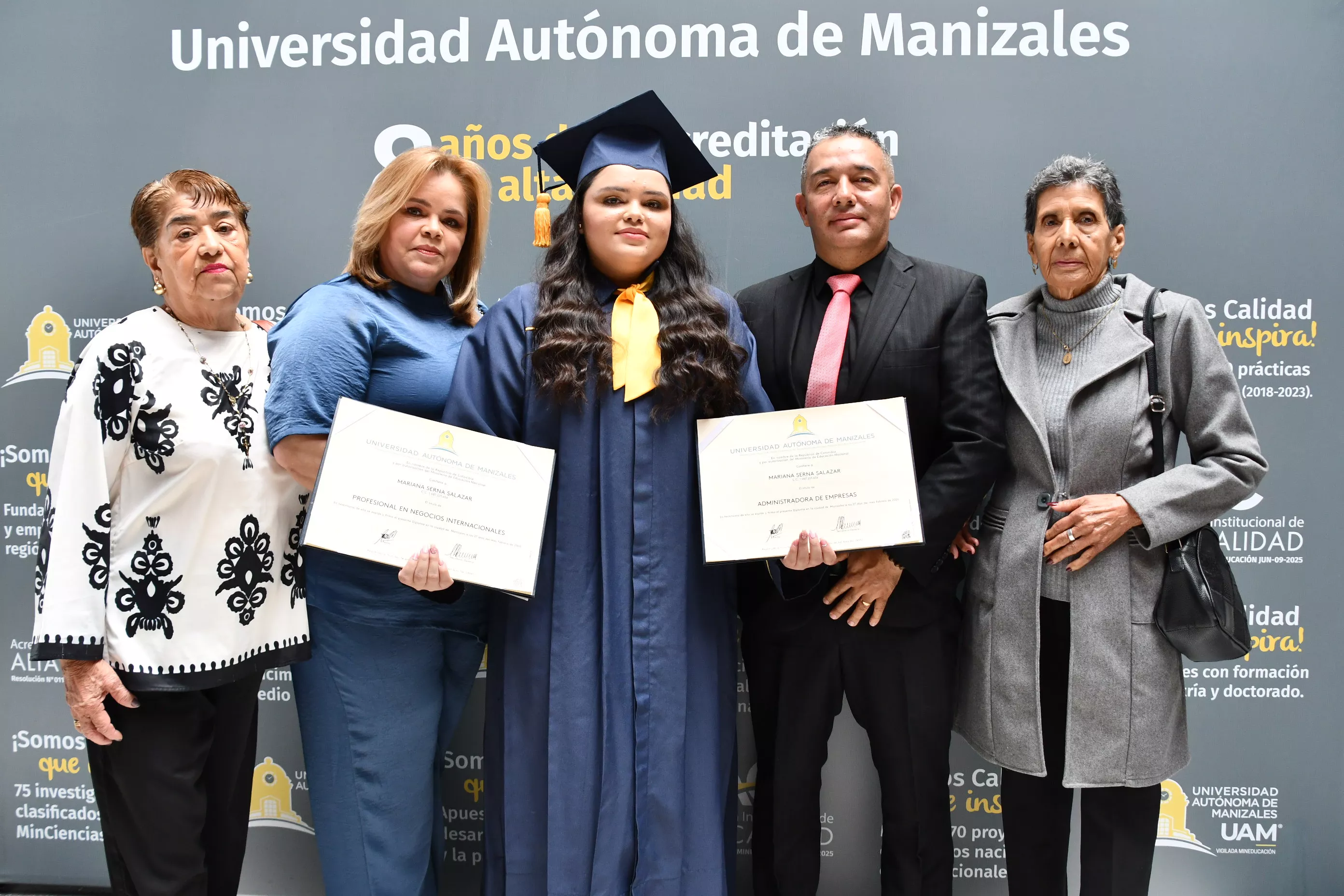 Doble titulación y familia