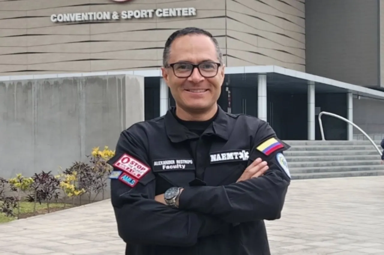 Orgullo UAM: Docente es nuevo Director y Faculty NAEMT para Colombia