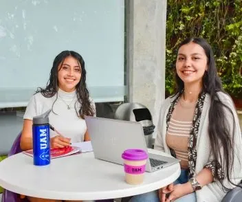 Estudios Sociales y Empresariales