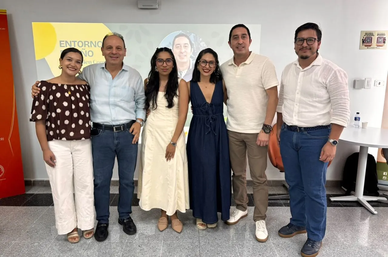 Coordinador de Diseño Industrial UAM como ponente en seminario internacional