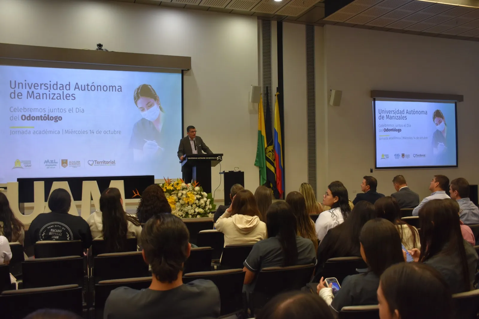 La UAM celebra el Día del Odontólogo con jornada académica y reconocimiento a graduados